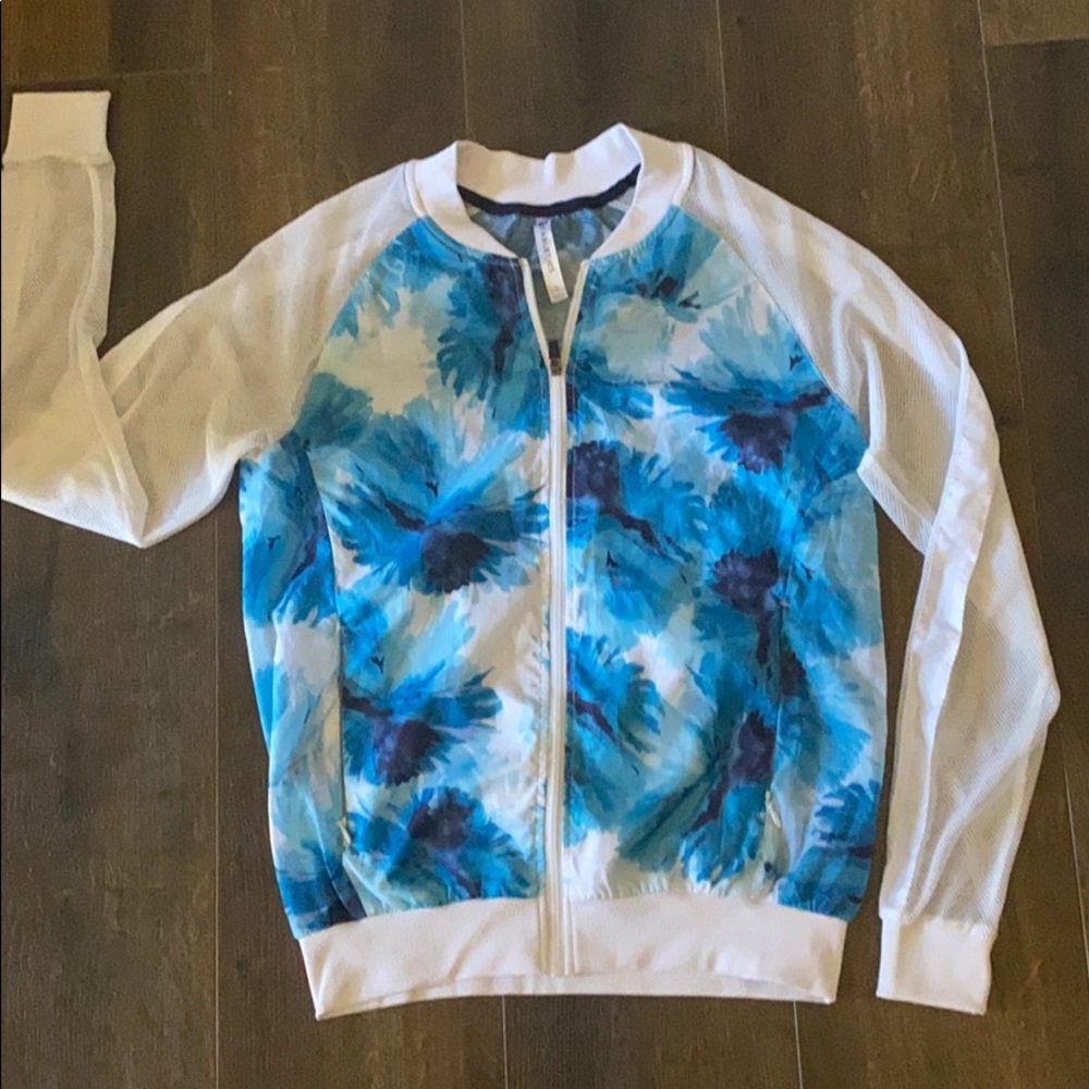 Light weight Jacket From Fabletics!